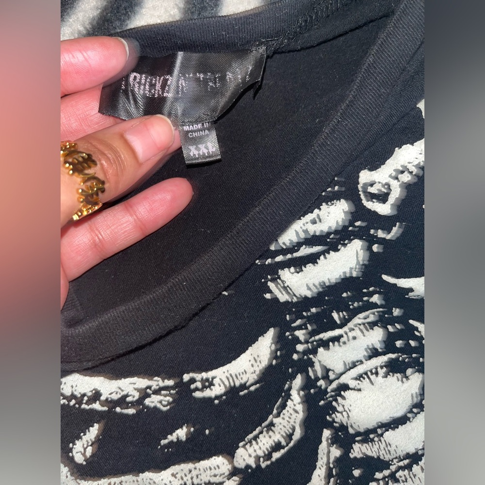 DOLLSKILL ‘GLOW IN THE DARK’ SKELETON SHIRT - Picture 3 of 3